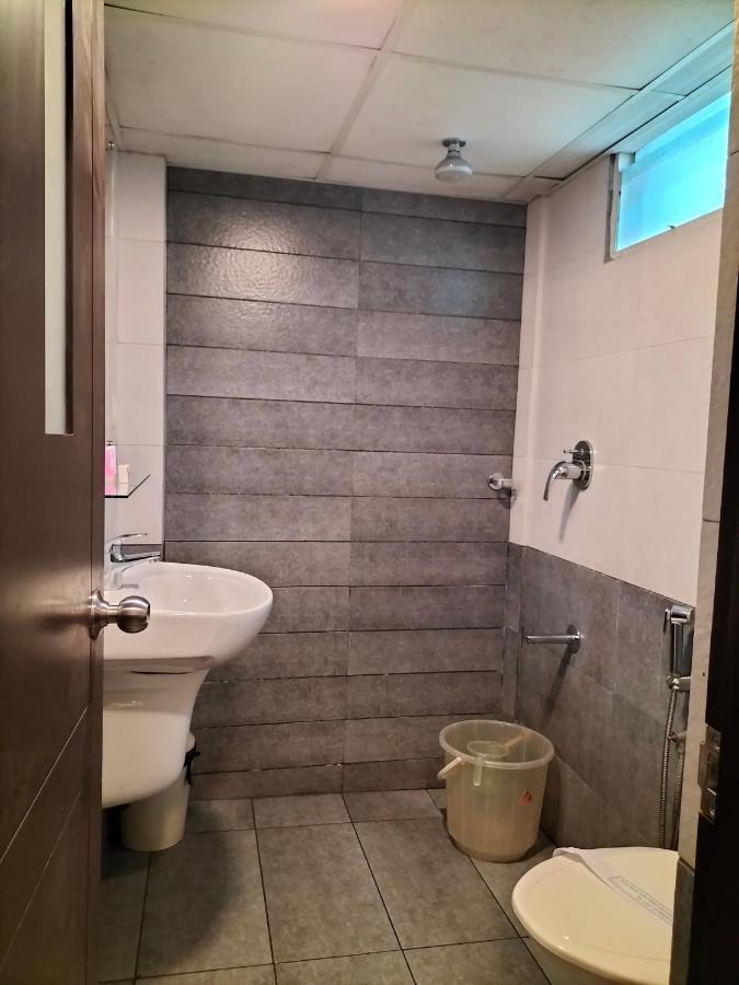ホテル Saas Residency コージコード エクステリア 写真